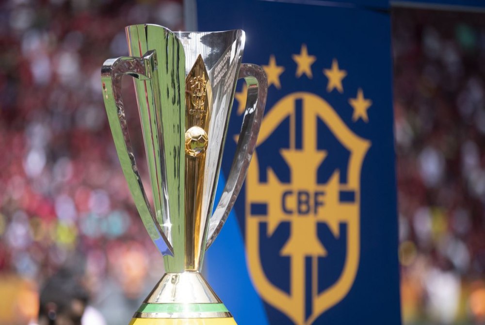 Corinthians e Flamengo decidem a Supercopa �s 16h de 1� de fevereiro.