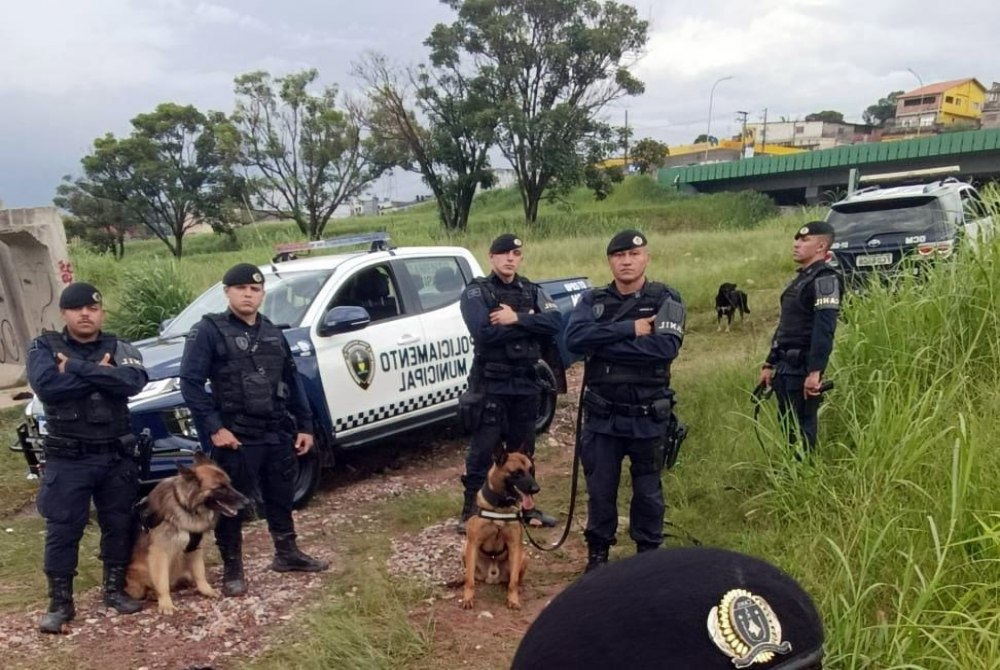Opera��o Ordem e Paz da GCM prende seis criminosos e recupera cinco ve�culos.