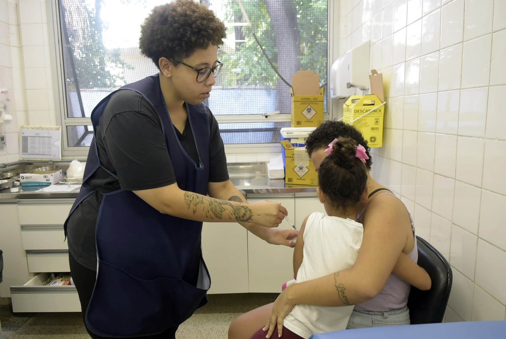 Prefeitura orienta pais para atualizarem vacina��o das crian�as antes da volta �s aulas.