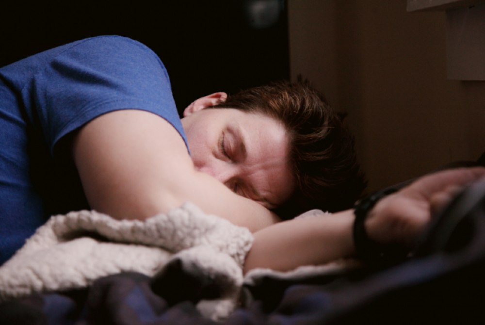 Dormir pouco derruba o horm�nio masculino e amea�a a sa�de dos homens.