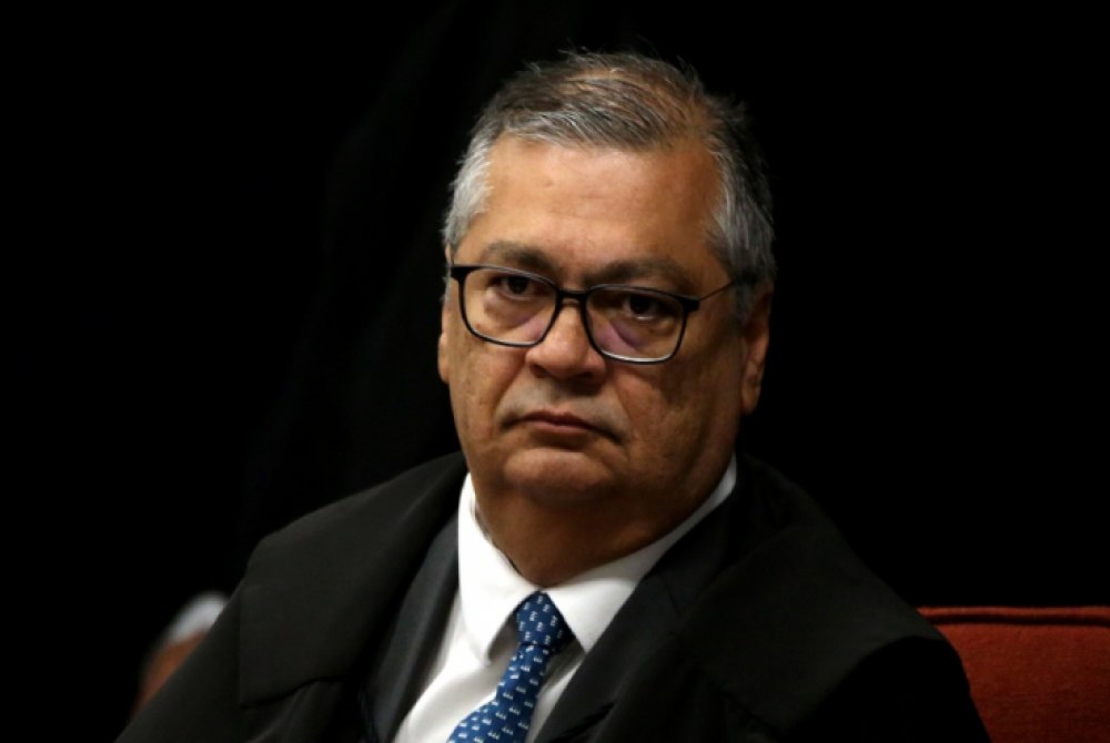 Dino pro�be novas leis que reconhe�am validade de penduricalhos.