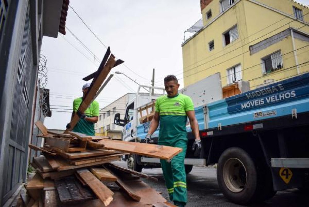 Cata-Tralha atende Cidade Soberana e mais dez localidades no final de semana.