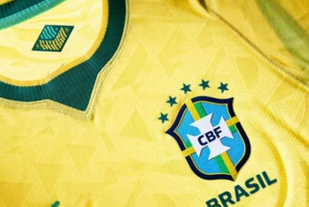 Falha de design da Nike afeta camisas de v�rias sele��es a dois meses da Copa do Mundo.