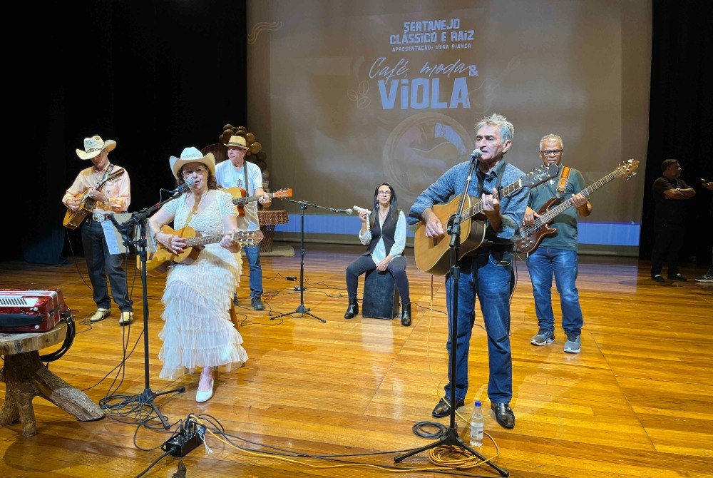 Caf�, Moda e Viola comemora nove anos de exist�ncia com festa no CEU Ponte Alta.