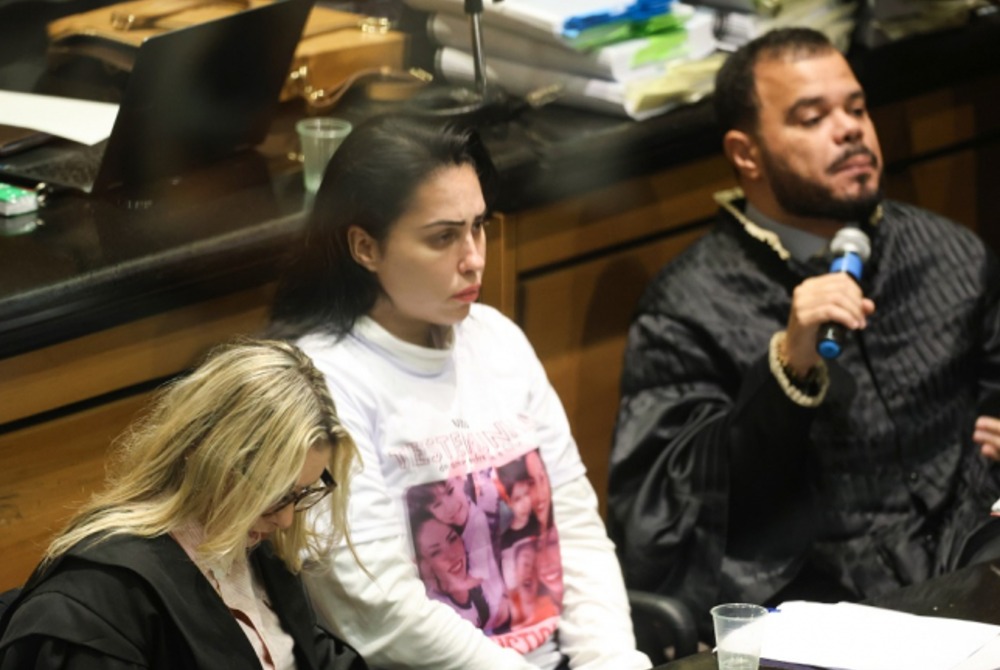 Caso Henry Borel: Monique Medeiros se entrega � pol�cia do RJ.