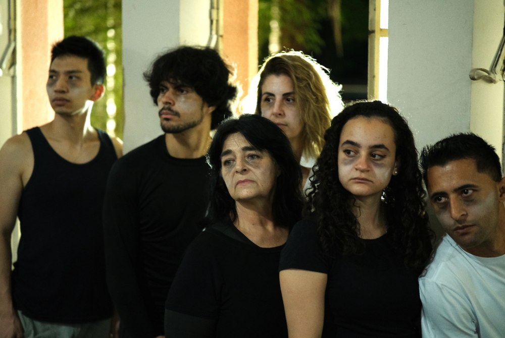 Teatro Padre Bento recebe exerc�cio c�nico da turma de Dan�a Teatro Tenchi no pr�ximo dia 26.