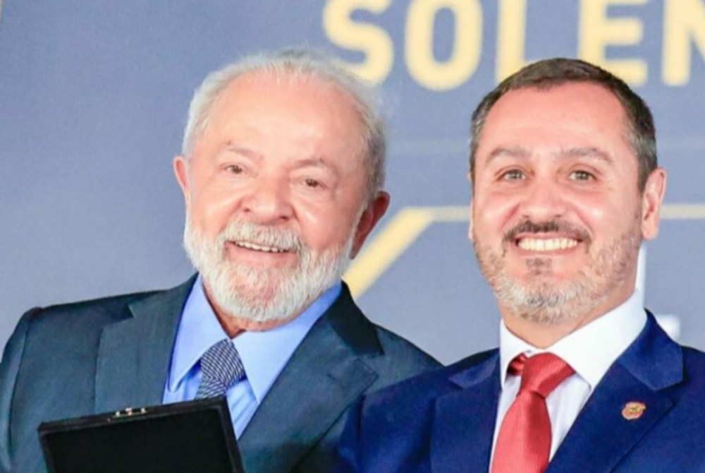 Lula elogia diretor-geral da PF ap�s retirada de credenciais de policial dos EUA.