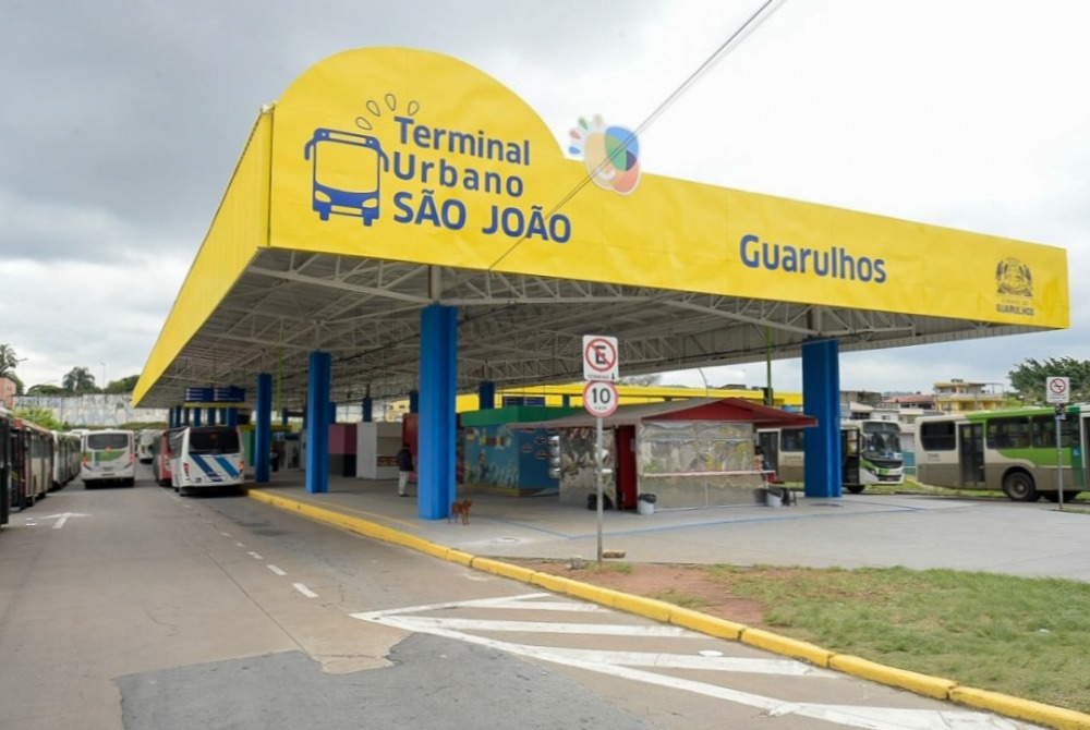 Prefeitura de Guarulhos promove melhorias em abrigos e terminais de �nibus.