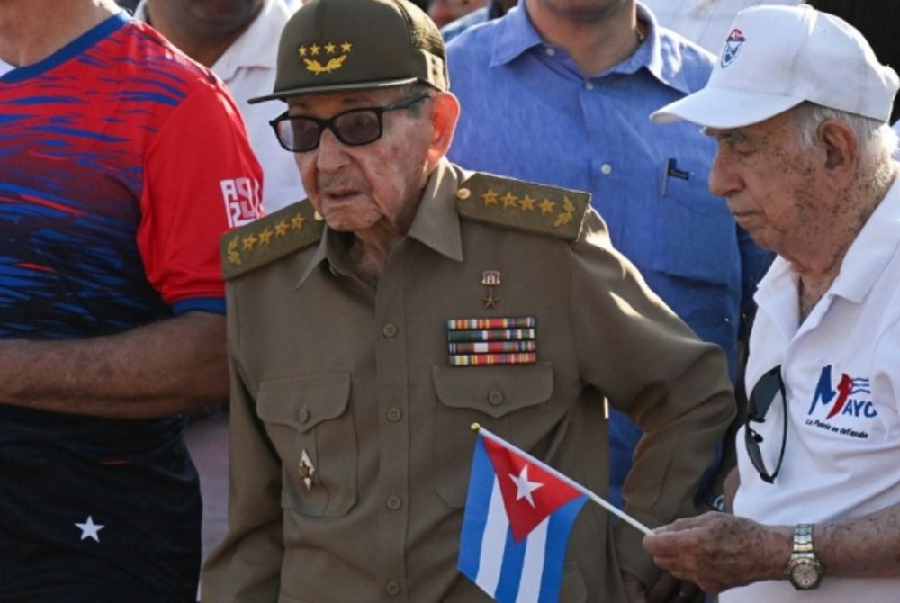 Ex-presidente cubano � indiciado pelos EUA pela derrubada de dois avi�es em 1996.