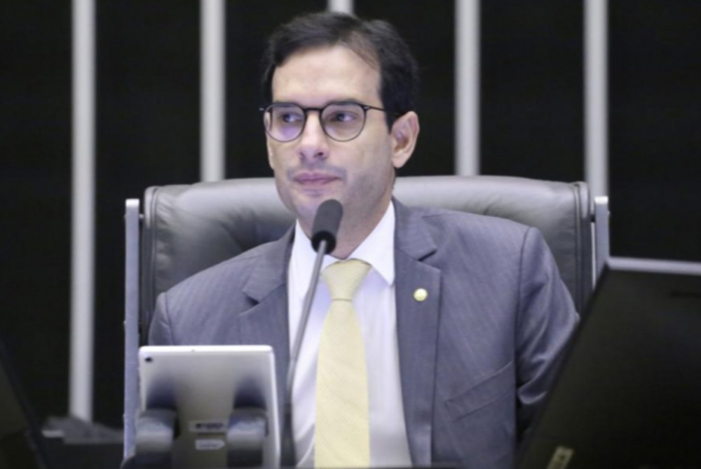 Fim da escala 6�1: relator diz que folga semanal de dois dias come�ar� a valer em 2026.