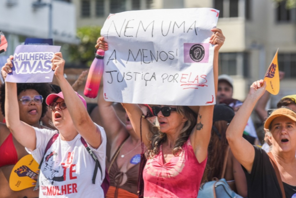 Entenda as novas leis que aumentam a prote��o das mulheres.
