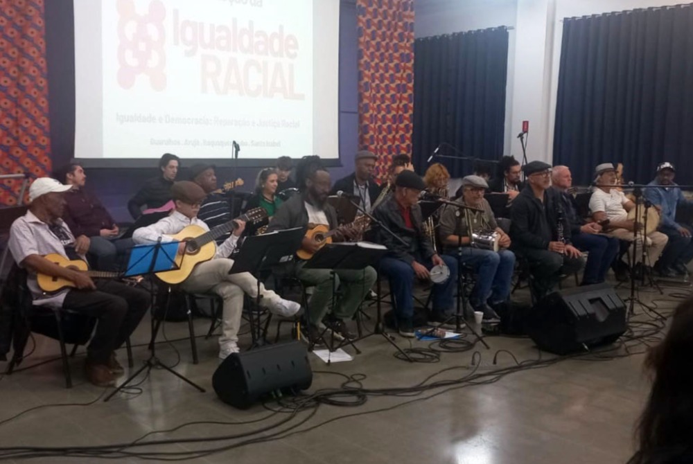 Conservat�rio Municipal de Artes apresenta noite de samba e choro no Teatro Adamastor no dia 29.
