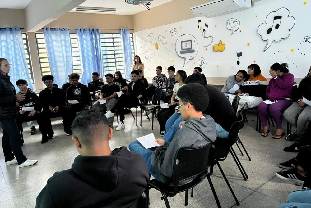 Prefeitura leva palestras do movimento Jovens Contra a Viol�ncia a escolas estaduais.