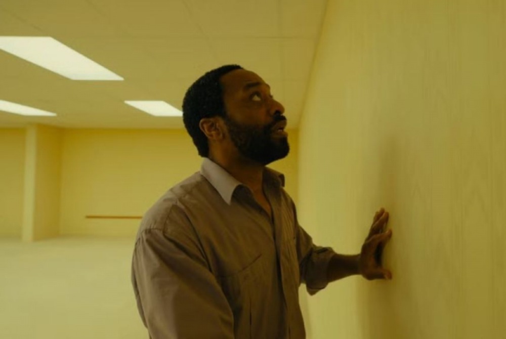 Dos f�runs obscuros da internet para Hollywood: conhe�a ?Backrooms: Um N�o Lugar?.