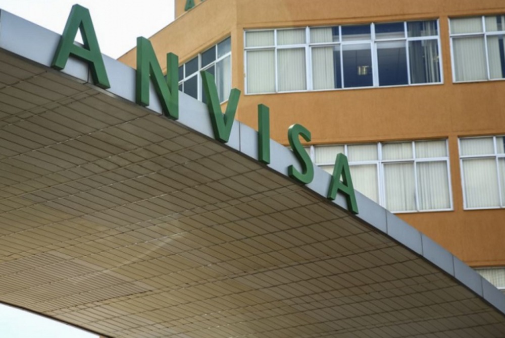 Anvisa suspende lotes de medicamentos para press�o e para c�ncer de mama.