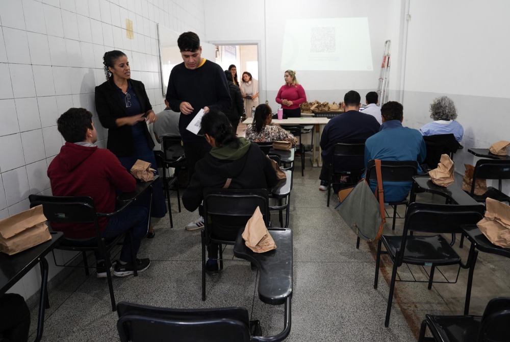 Mais de 100 PCDs participam de sele��o de vagas de emprego na Subsecretaria de Acessibilidade.