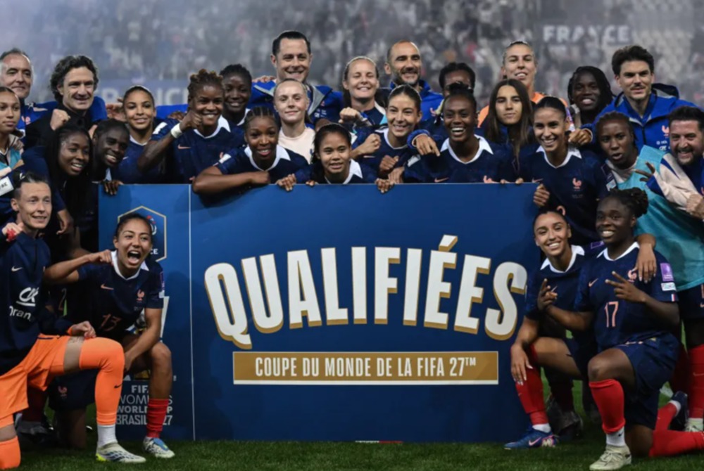 Espanha, Fran�a e Dinamarca se classificam para a Copa do Mundo no Brasil.