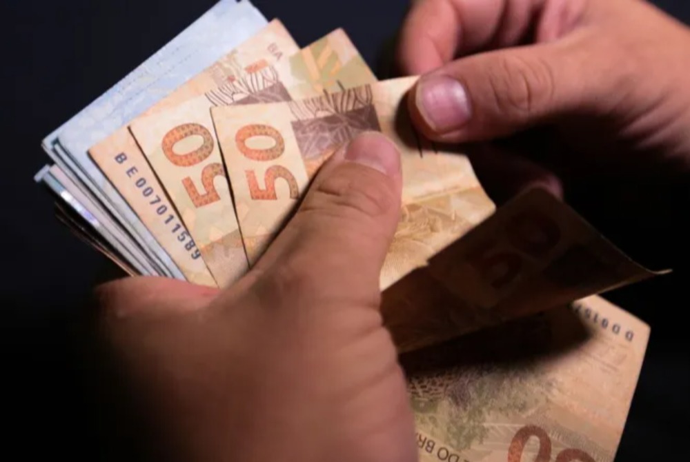 Datafolha: brasileiros preferem pagar menos impostos do que ter servi�o p�blico gratuito.