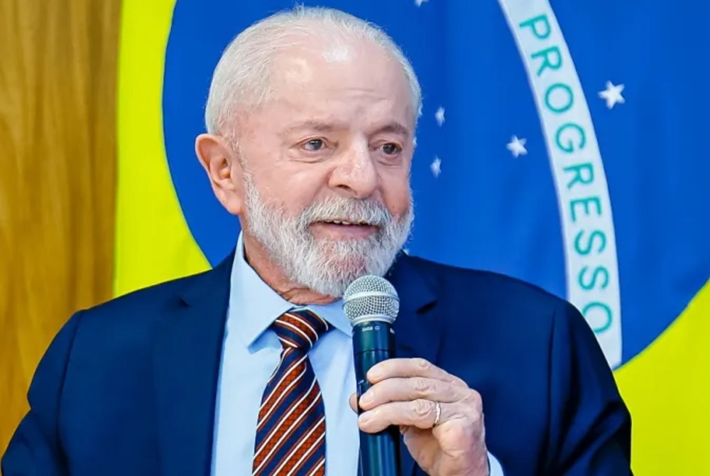 Governo Lula decide manter imposto de exporta��o de petr�leo em 12%.