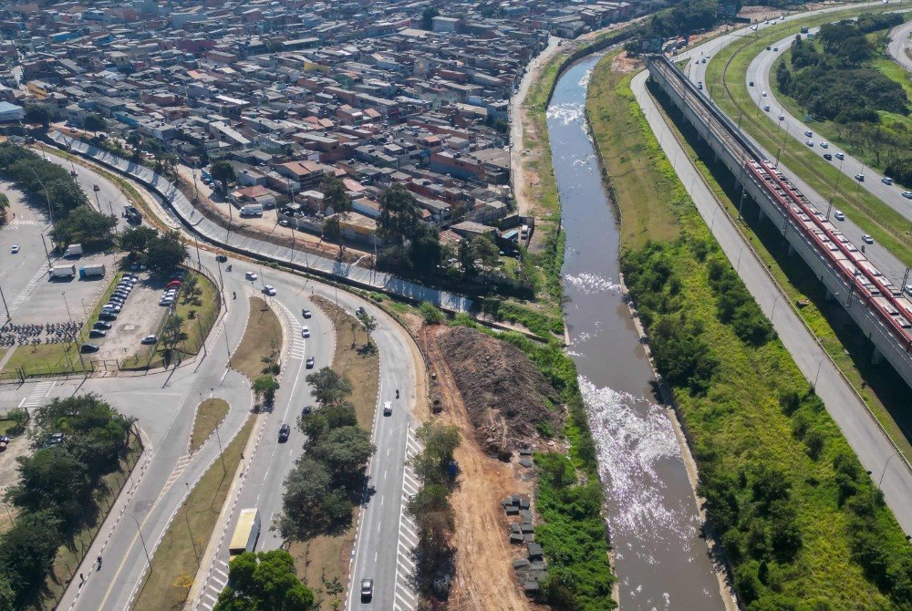 Guarulhos inicia obras de nova via que far� liga��o entre a Avenida Nat�lia Zarif e a Rua Jamil Jo�o Zarif.