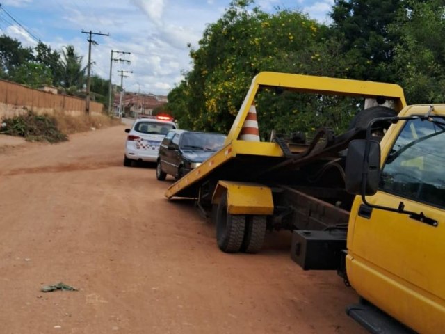POL�CIA MILITAR LOCALIZA VE�CULO COM REGISTRO DE CRIME E REALIZA APREENS�O EM VARGEM GRANDE DO SUL