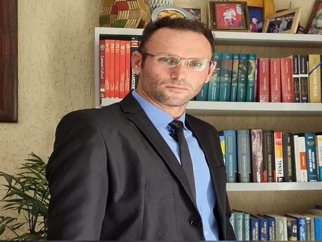 DIREITOS DE CUIDADORES DE IDOSOS E EMPREGADOS DOM�STICOS: CATEGORIA ESSENCIAL AINDA ENFRENTA DESINFORMA��O E INFORMALIDADE
