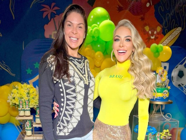 Amanda Pinheiro celebra seu anivers�rio ao estilo Copa do Mundo