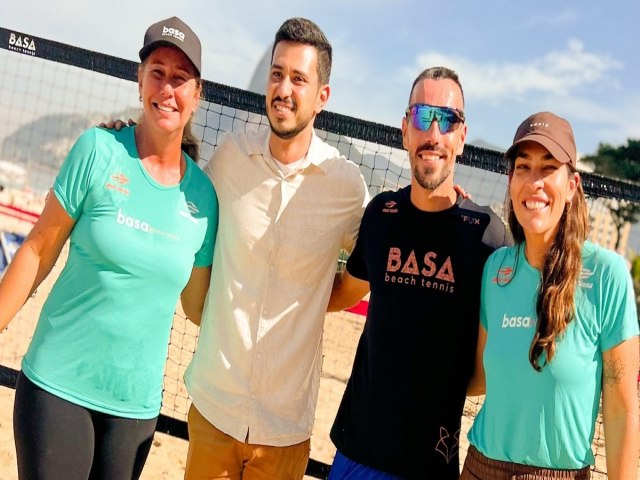 Primeira brasileira a alcan�ar o topo do ranking mundial no Beach Tennis, Samantha Barijan inaugura nova unidade em Ipanema