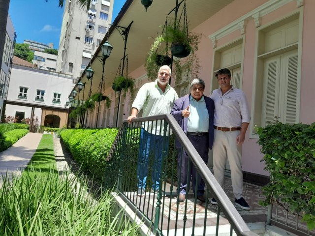 Bruno Mattos, visita o hotel Vila Gal.