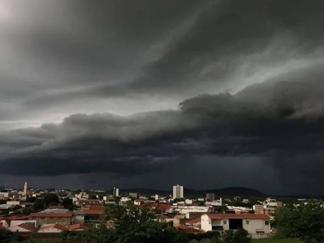 Inmet emite novo alerta para 46 municpios do Serto da Paraba