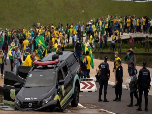 Supremo condena mais 10 pessoas pelos atos do dia 8 de janeiro