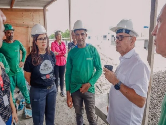 Ccero visita obras de unidade de ensino construda do zero, em parceria com o FNDE