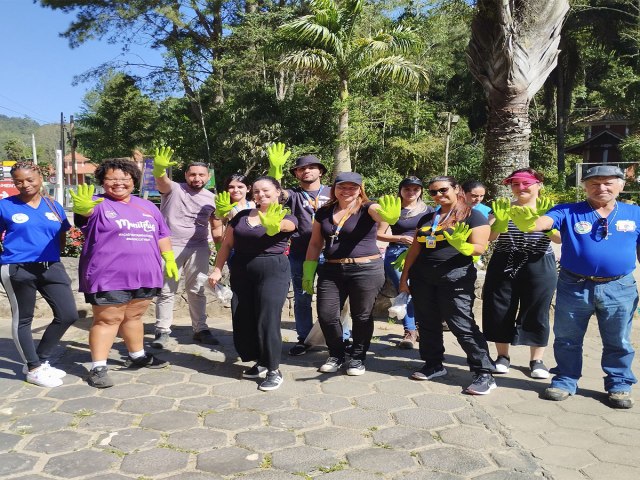 #CleanUpDay: Magic City promove mutiro de coleta de lixo em ruas