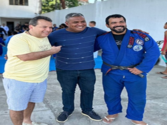 Binho inaugura Polo Esportivo em Nilopolis