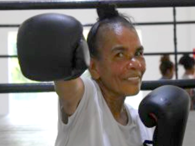 Boxeadora de 73 anos