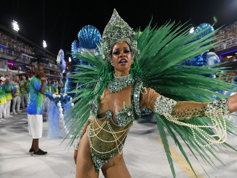 Iman Shervington estrear como Musa da Em Cima da Hora no carnaval 2025