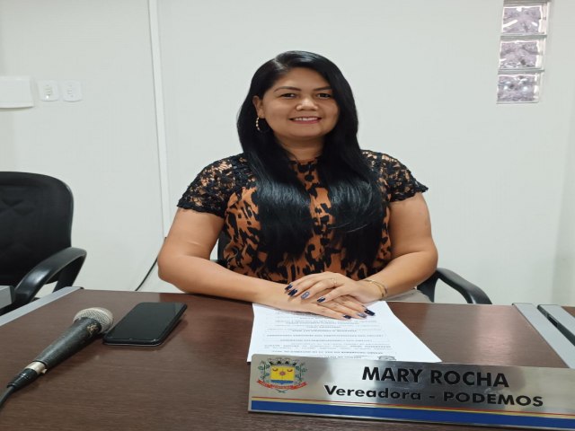 MARY ROCHA SOLICITOU REPAROS NAS PORTAS DOS BANHEIROS DA ESCOLA MUNICIPAL PROF. SIDENEY CARLOS COSTAS