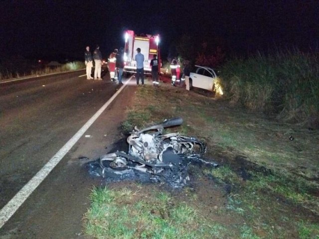 Condutor de Saveiro diz que no viu motociclista, quando retornava  pista