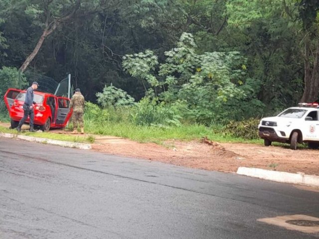 Bandidos invadem e assaltam casa de cmbio na fronteira