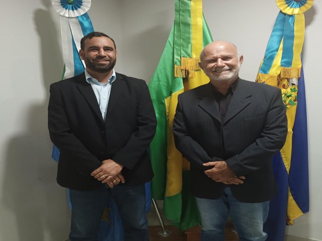 DEMA E ALESSANDRO REQUISITARAM PRAZO MAIOR PARA COMERCIANTES PAGAREM ALVAR MUNICIPAL