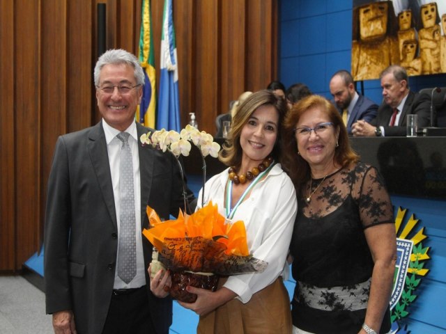 Deputado Hashioka homenageia grande expoente de Nova Andradina no Dia do Arteso