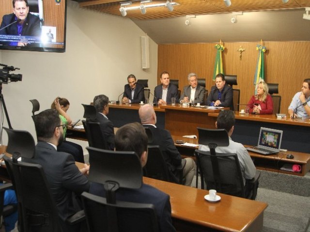 Frente Parlamentar da Avicultura d posse a integrantes e representa setor com alto potencial econmico