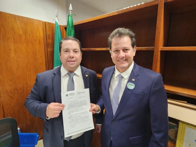 Renato Cmara solicita recursos federais para atender demandas da avicultura e suinocultura, atravs do deputado Rodolfo Nogueira