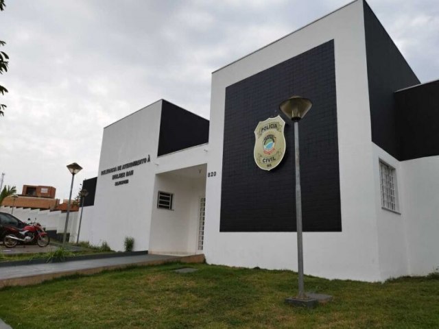 Homem  preso aps filha de 15 anos denunciar abuso sexual 