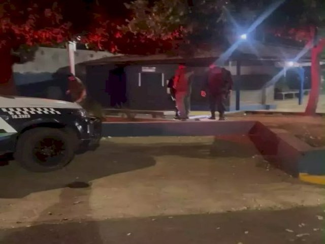 Mulher � encontrada esfaqueada em rua e companheiro � preso