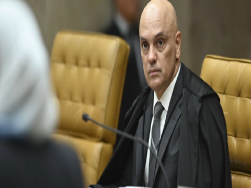 Moraes pede novos documentos para comprovar reativao do X no pas