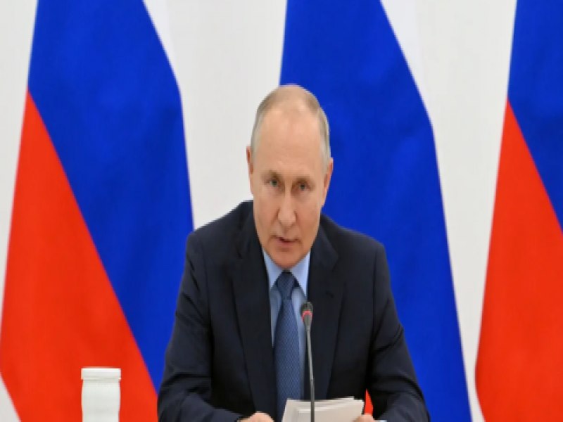 Putin prope novas regras para uso de armas nucleares