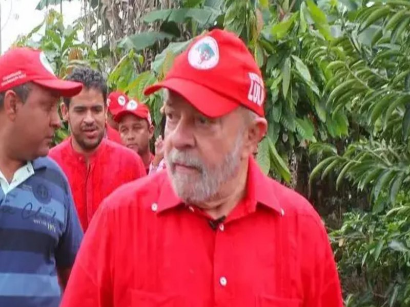 Lula vai torrar R$ 450 milhes comprando terras para o MST