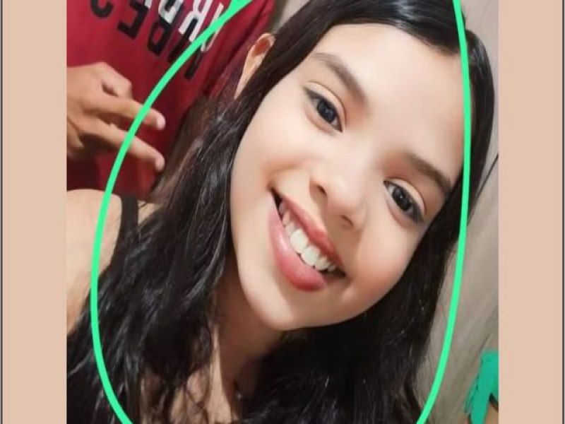 Adolescente de 12 anos  atropelada e morre aps descer de nibus escolar na Bahia