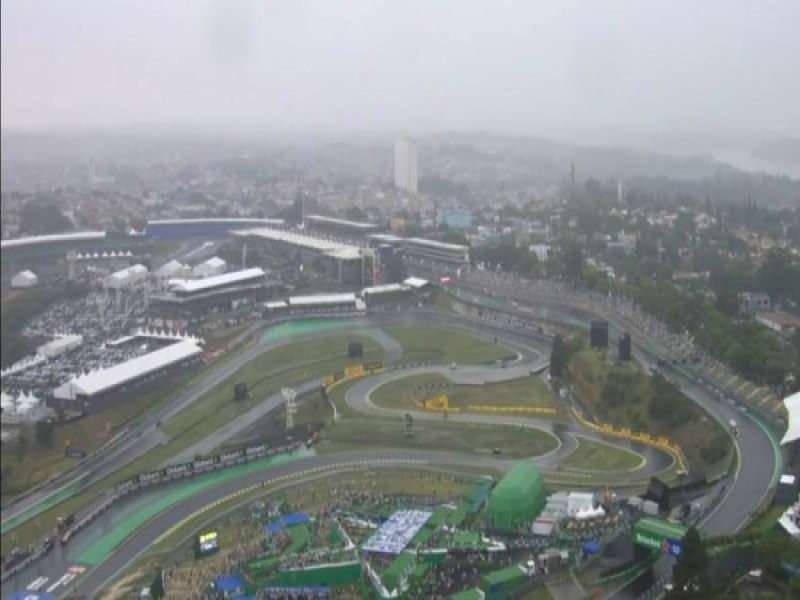 Classificao do GP de So Paulo  adiada para domingo por causa da chuva